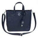 ALLEN Girls With Guns Concealed Casual Adventure Cross-Body Purse, Lockable | Navy Camo - Allen
