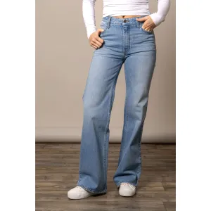 KIMES RANCH Women's Zoey Light Wash Jeans (ZOEY-LIGHTW)