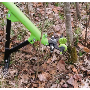 Brush Grubber with Fiberglass Ironclad Handle