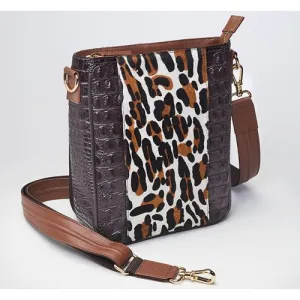 GUN TOTE'N MAMAS Leopard Print Vertical 8.25"